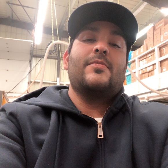 Meet your Posher, Luis - Picture 1 of 1